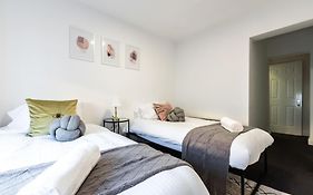 Crystal - 2 Bed Duplex Sleeps 5